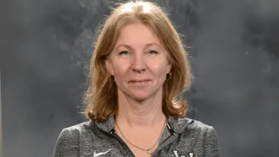Medium sheilasnyder