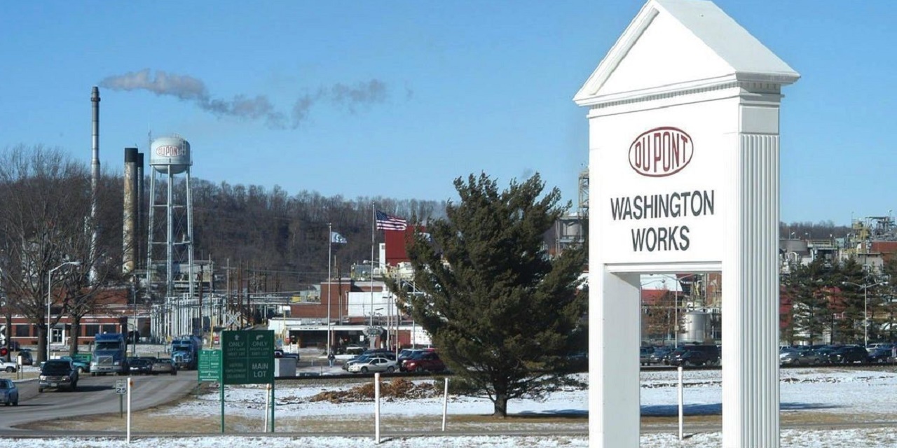 Couple sues du Pont for C-8 contamination - Vimarsana News