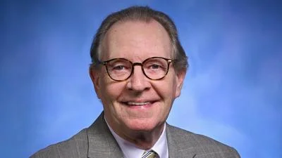 Tim Kelly criticizes green energy costs and border policy in recent tweets