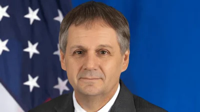 Medium joelehrendreich