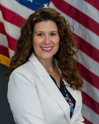 Medium r0iwp1oskhx38920rqw3esuuljg5