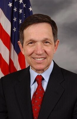 Medium denniskucinich