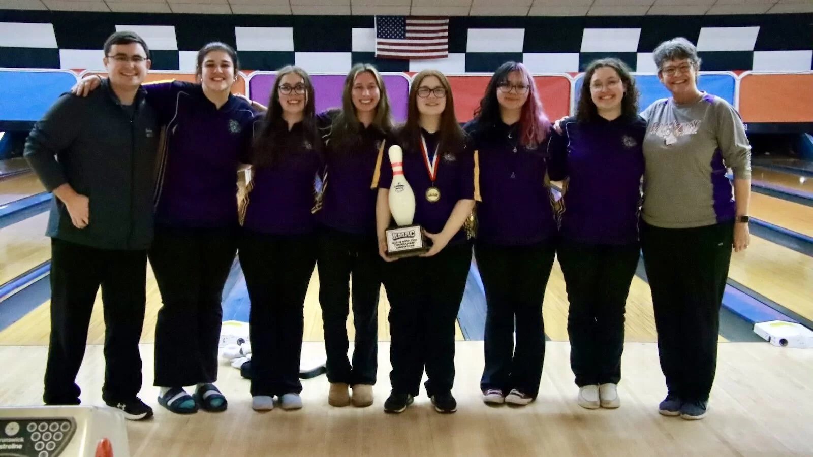 Webp eastknoxgirlsbowling