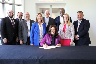 Medium bill signing 1 original