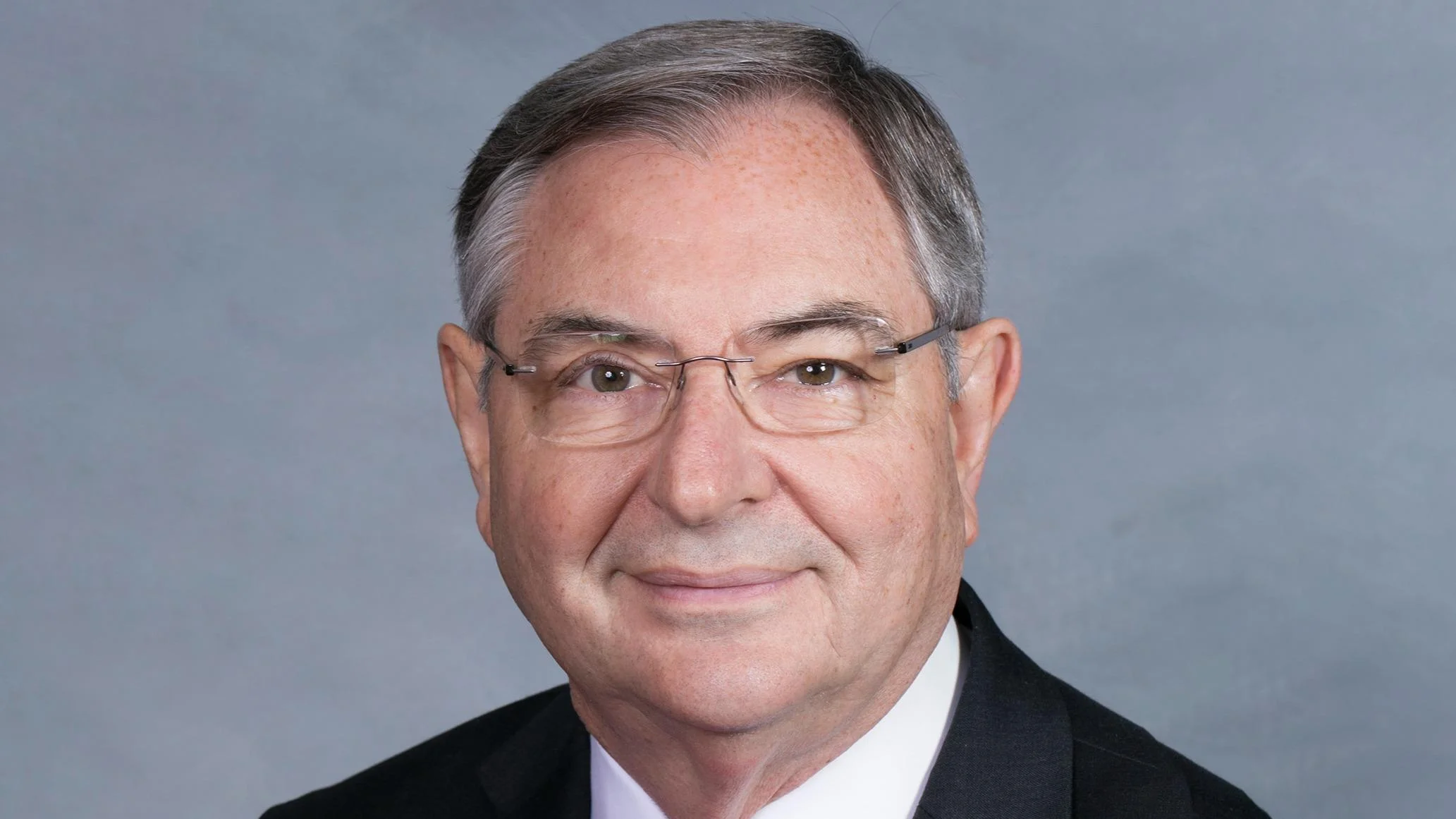 North Carolina Sen. Burgin wireless device regulation bill passes House and Senate