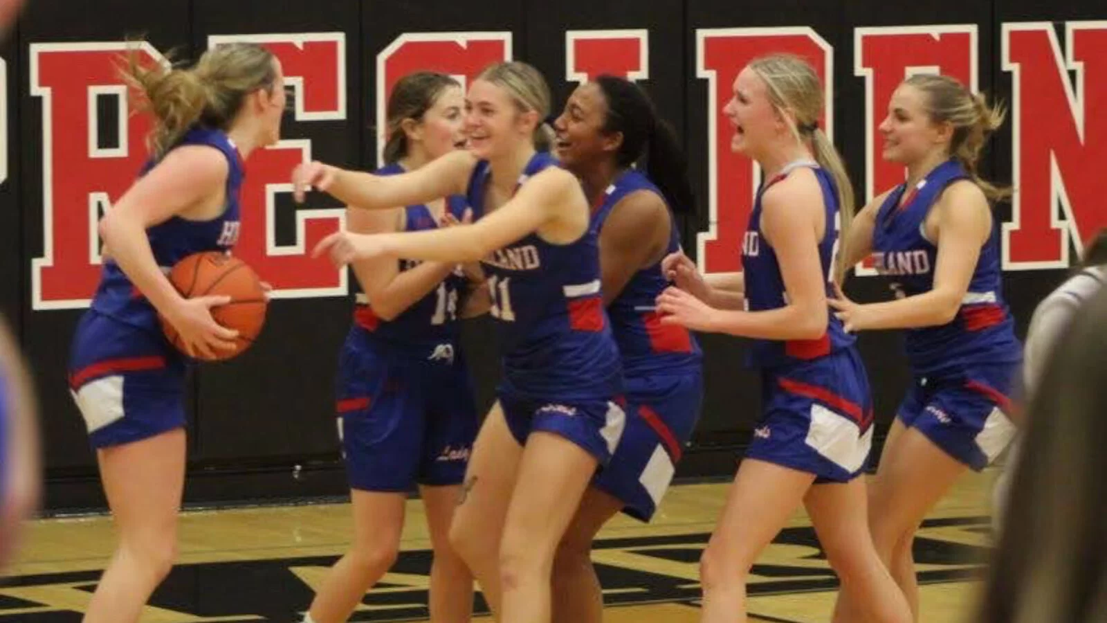 Webp highlandgirlshoops1