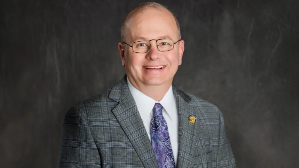 Sen. Andrew O. Brenner voted Yea on SB342, a conservancy district contract terms bill