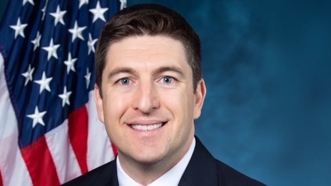 Steil introduces bipartisan bill focused on children’s mental health impacts from online technology