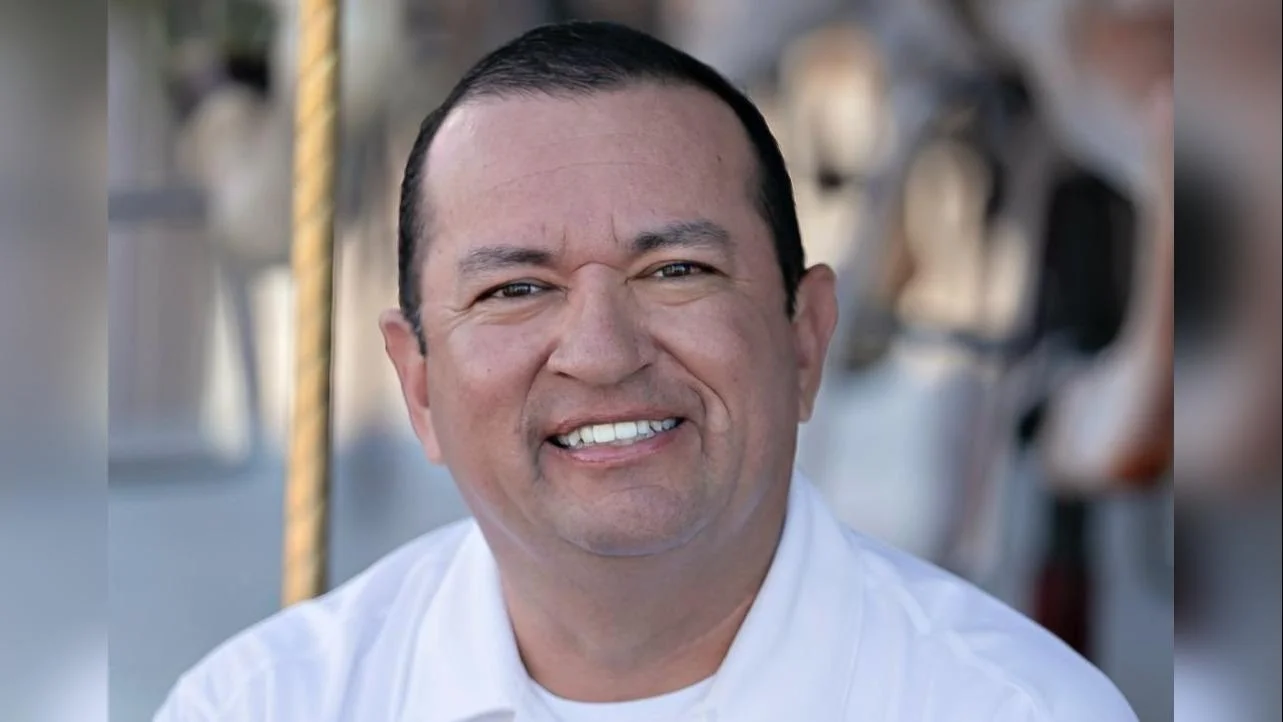 Rep. Chris Lopez voted yea on HB4005 requiring AI instruction in Arizona schools