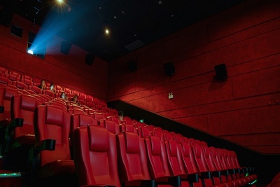 Medium theater1