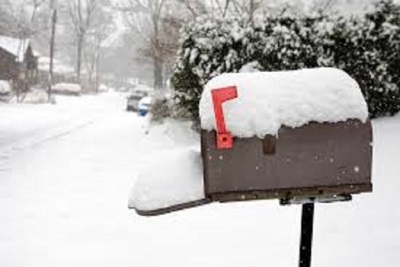 Medium mailboxsnow
