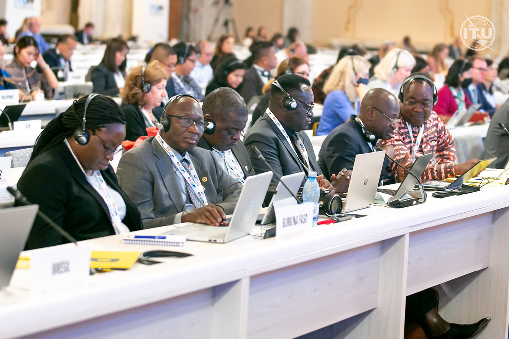 52380394108 9f50cb4a7d b