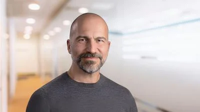 Medium dara khosrowshahi 7