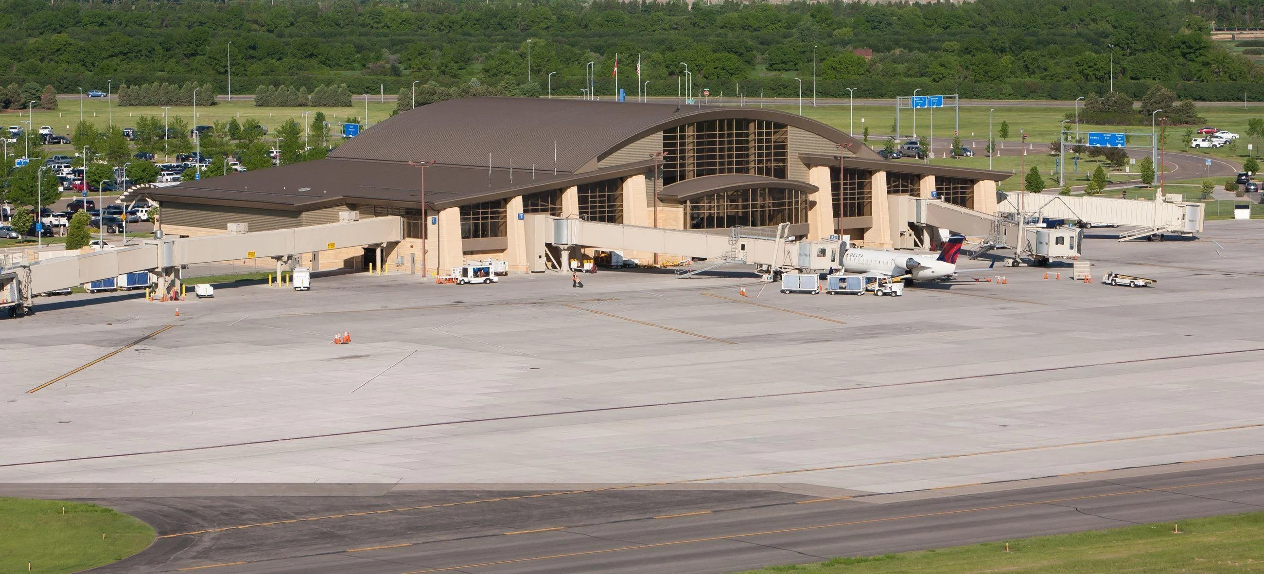 Webp bismarckairport