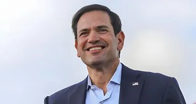 Medium rubio