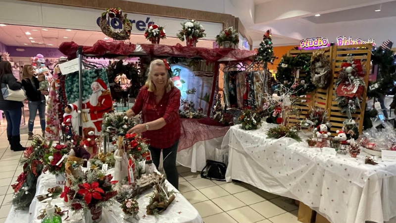 Flagstaff Mall_holiday treasures