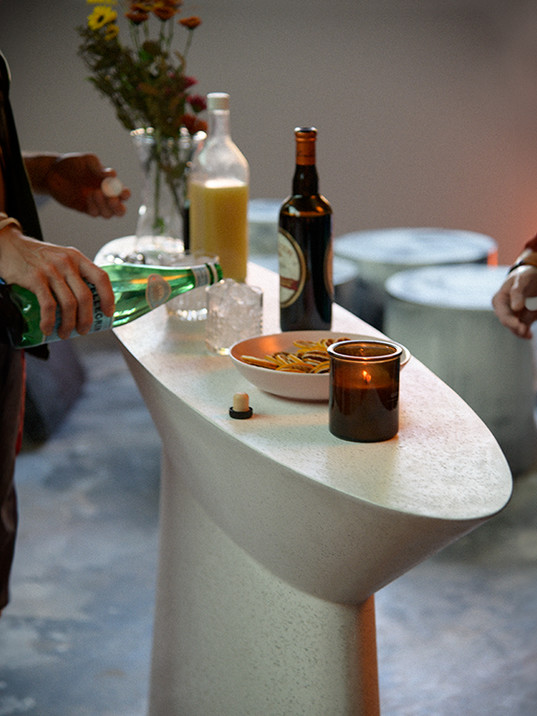 Kona Table