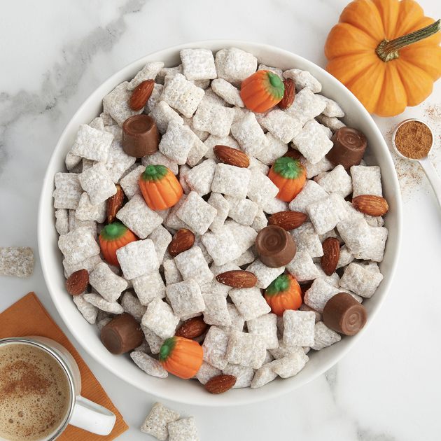 Pumpkin Spice Latte Muddy Buddies Chex Party Mix | Puppy Chow