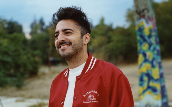 IndieGentes presenta: El Guincho + Alejandro Paz en Lima / / Joinnus