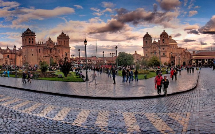 Cusco Mes Santo Marzo - Abril 2017 / Viaje y aventura / Joinnus