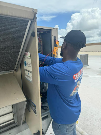 Professional AC Recharge Service: When to Call an Expert