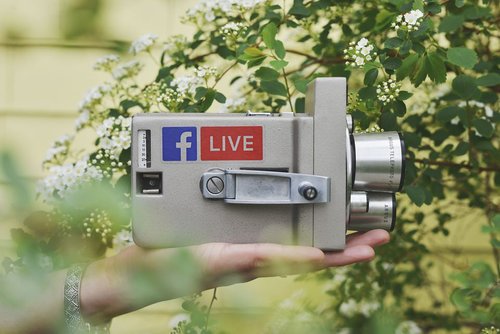 how-to-go-live-on-facebook-with-a-guest1