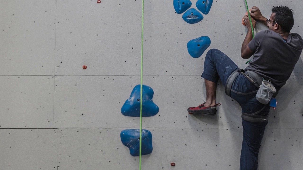 Grimpeur en ascension stratégique pour la réussite de projets personnels et professionnels