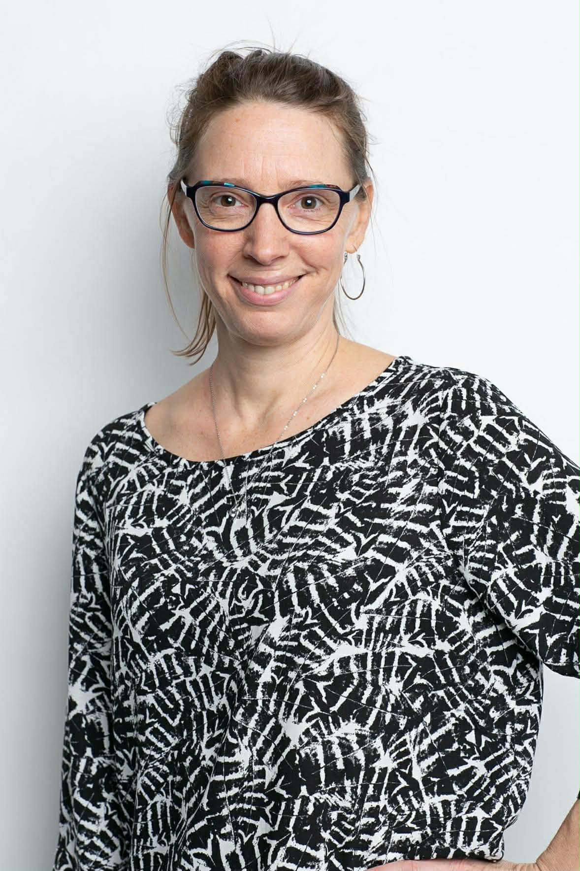 Louise Carmel - Experte en Yoga Somatique et Système Nerveux