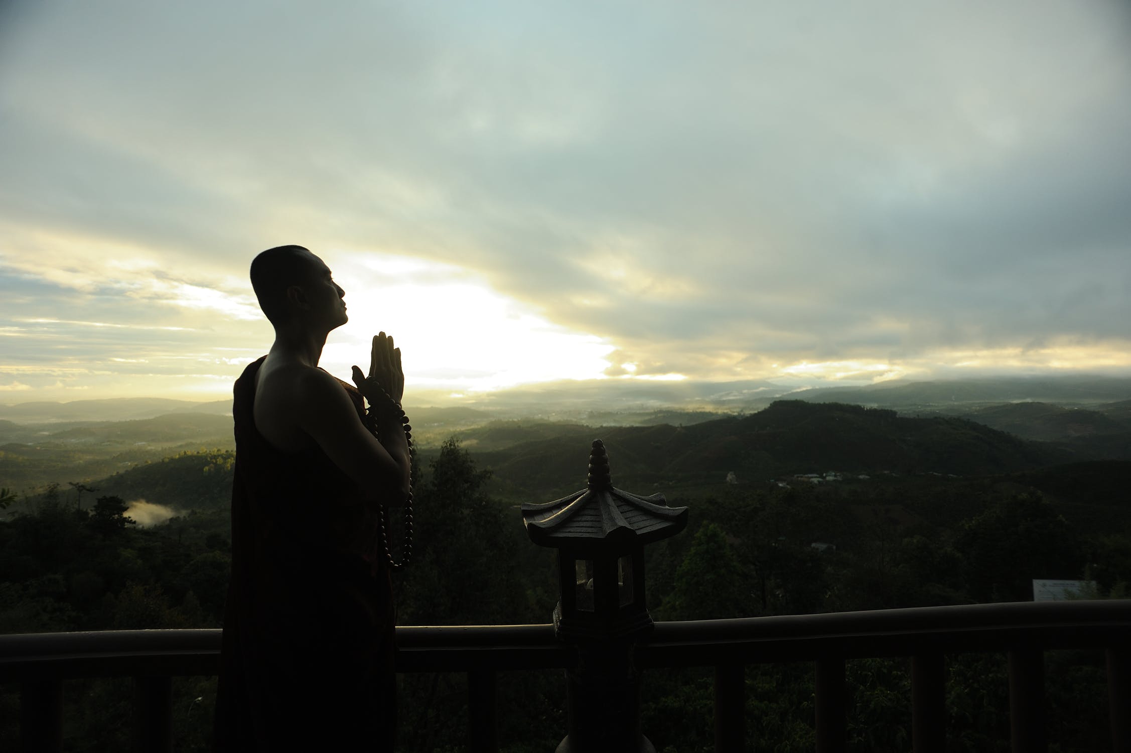Using Prayer to Help you Heal After Losing a Loved One