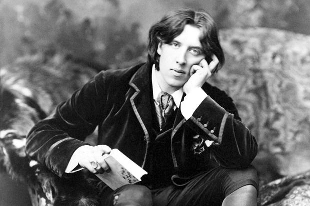 4 datos que debes saber sobre Oscar Wilde.