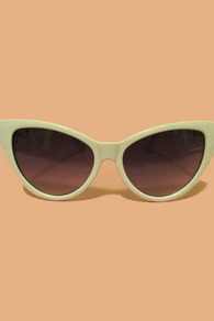 White Cat Eye Sunnies