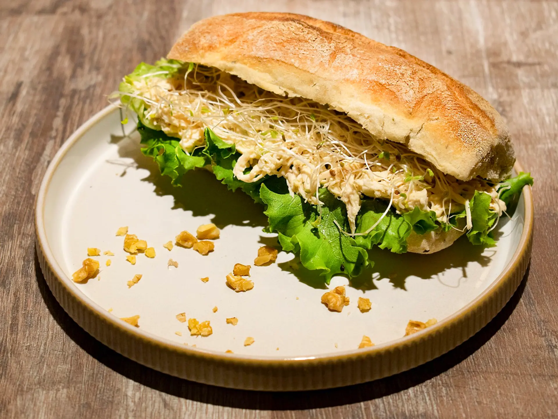 Pan con pollo en ciabatta