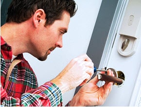 Keyway Lock Warns Consumers: Fake Locksmith Complaints are On the Rise!