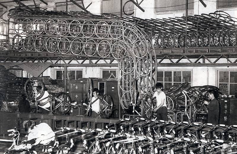 Se presenta la primera bicicleta en Corea, la Samchully.