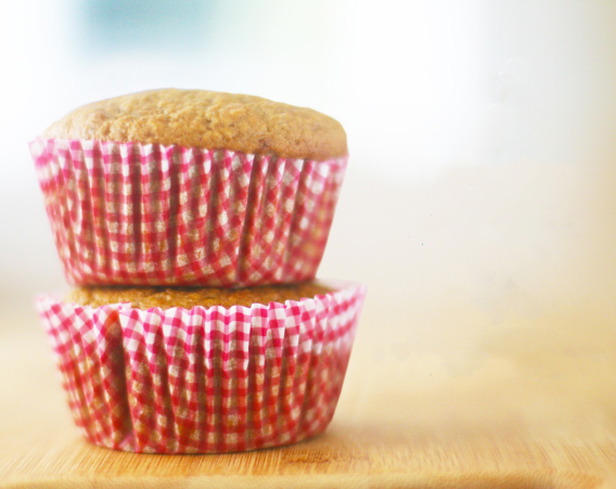 Easy Applesauce Muffins