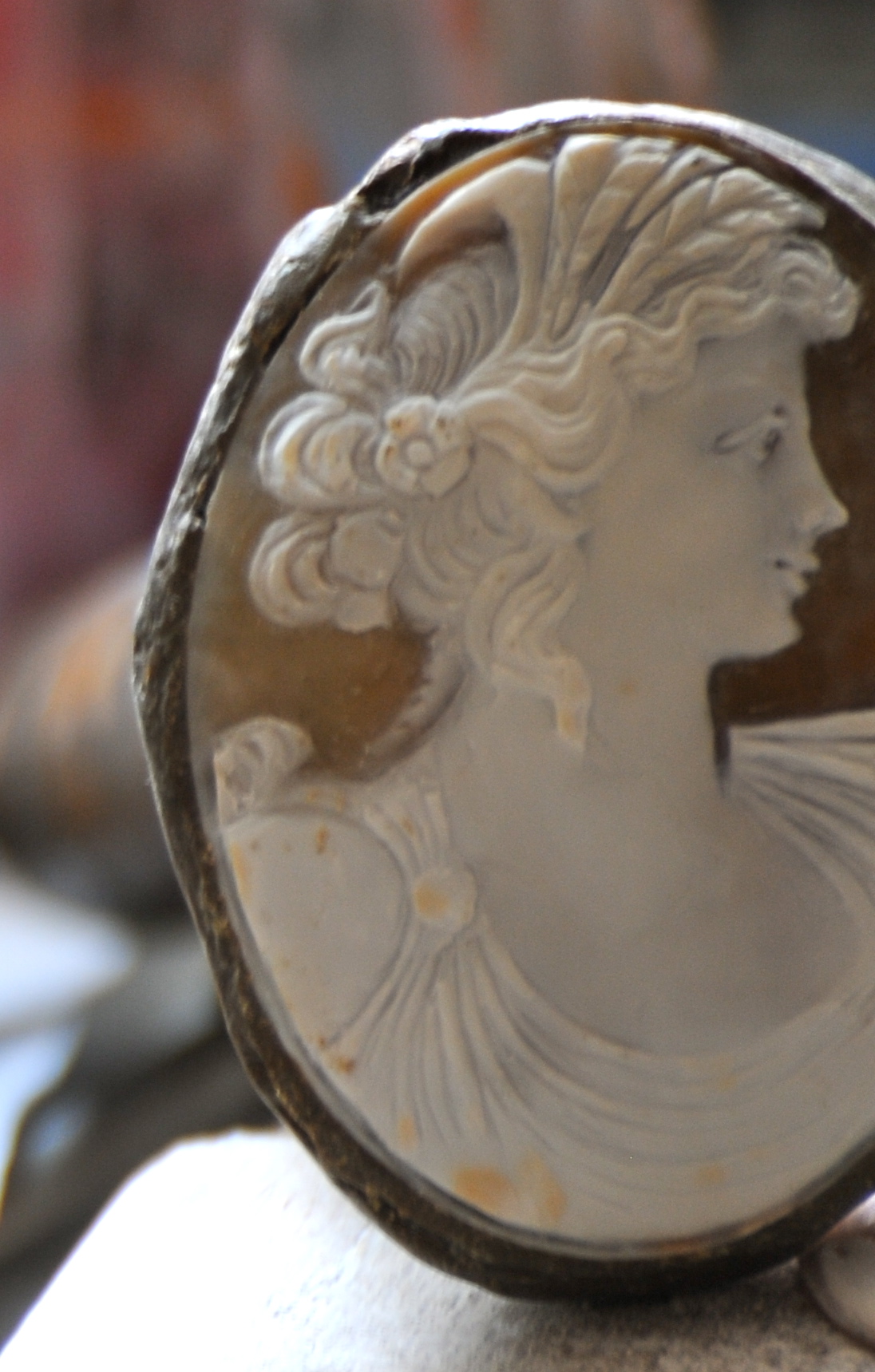 Cameo Carver; Naples, Italy