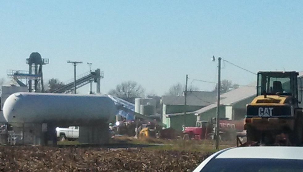 Crews Respond to Higginsville Blaze KMZU The Farm 100.7 FM