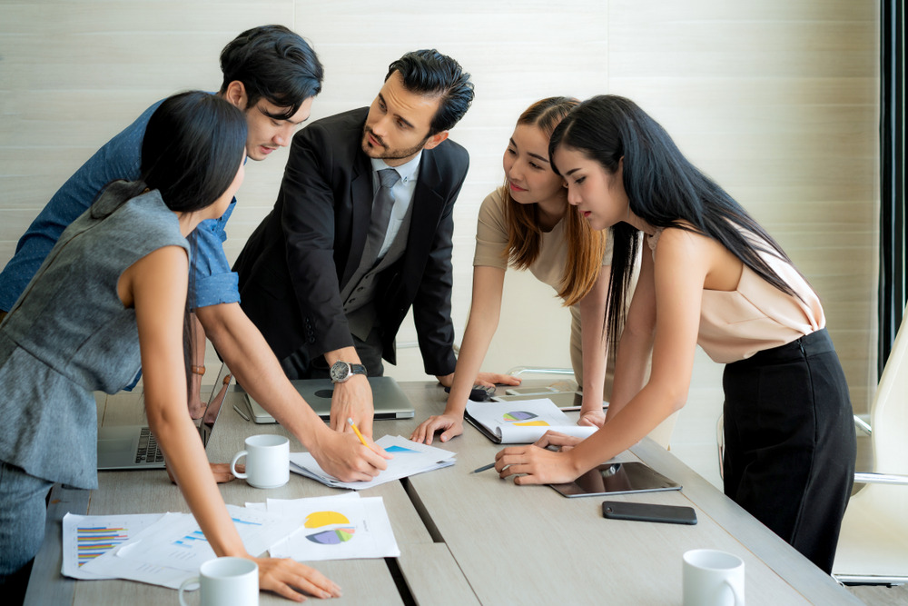 Comunicação interna: o que é, 10 dicas e diferença de endomarketing |