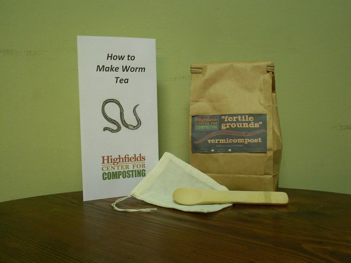 Single-quart vermicompost-tea brewing kit. Also available in triple-quart version.