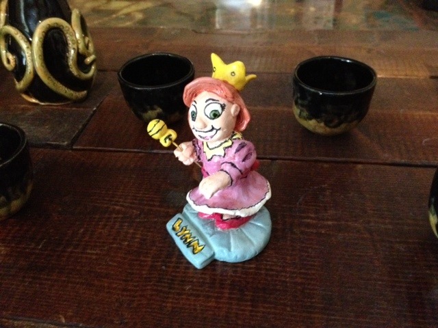 Example of a figurine that you would receive at the $75 level