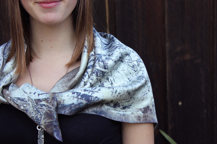 Zheng Chongbin Silk Scarf (Photo copyright ©2012 Britta Erickson)