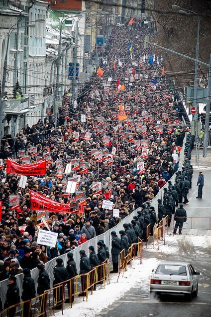 Thousands of Russians 'March Against Scoundrels' in response to the adoption ban