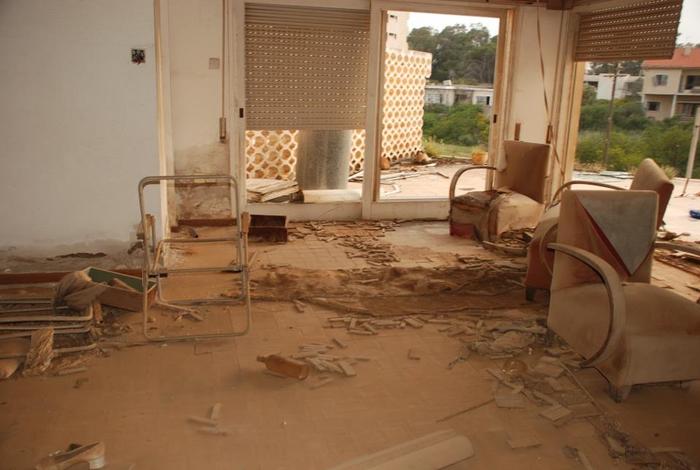 Remnants of a Varosha living room. Cozy, right?