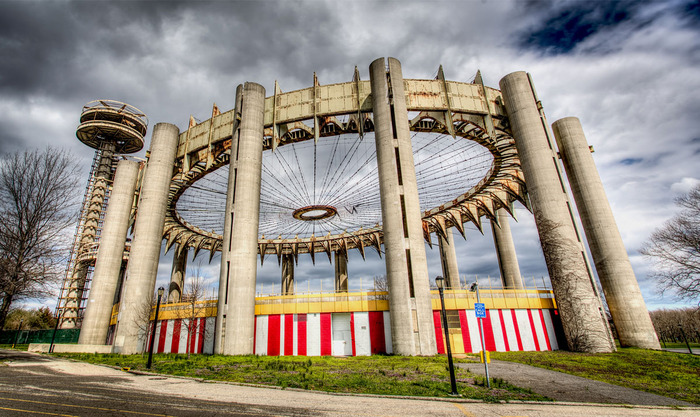MODERN RUIN: A World’s Fair Pavilion