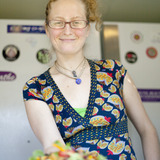 Alison%20with%20salad.medium