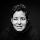 091218_michelle_frankfurter.0261cv.medium