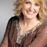 Mel%20brwn%20shrt%20w%20smile.medium