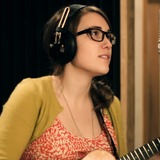 Studioshotdaniellesinging.medium