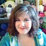 Bethany%20in%20front%20of%20stash~800.medium