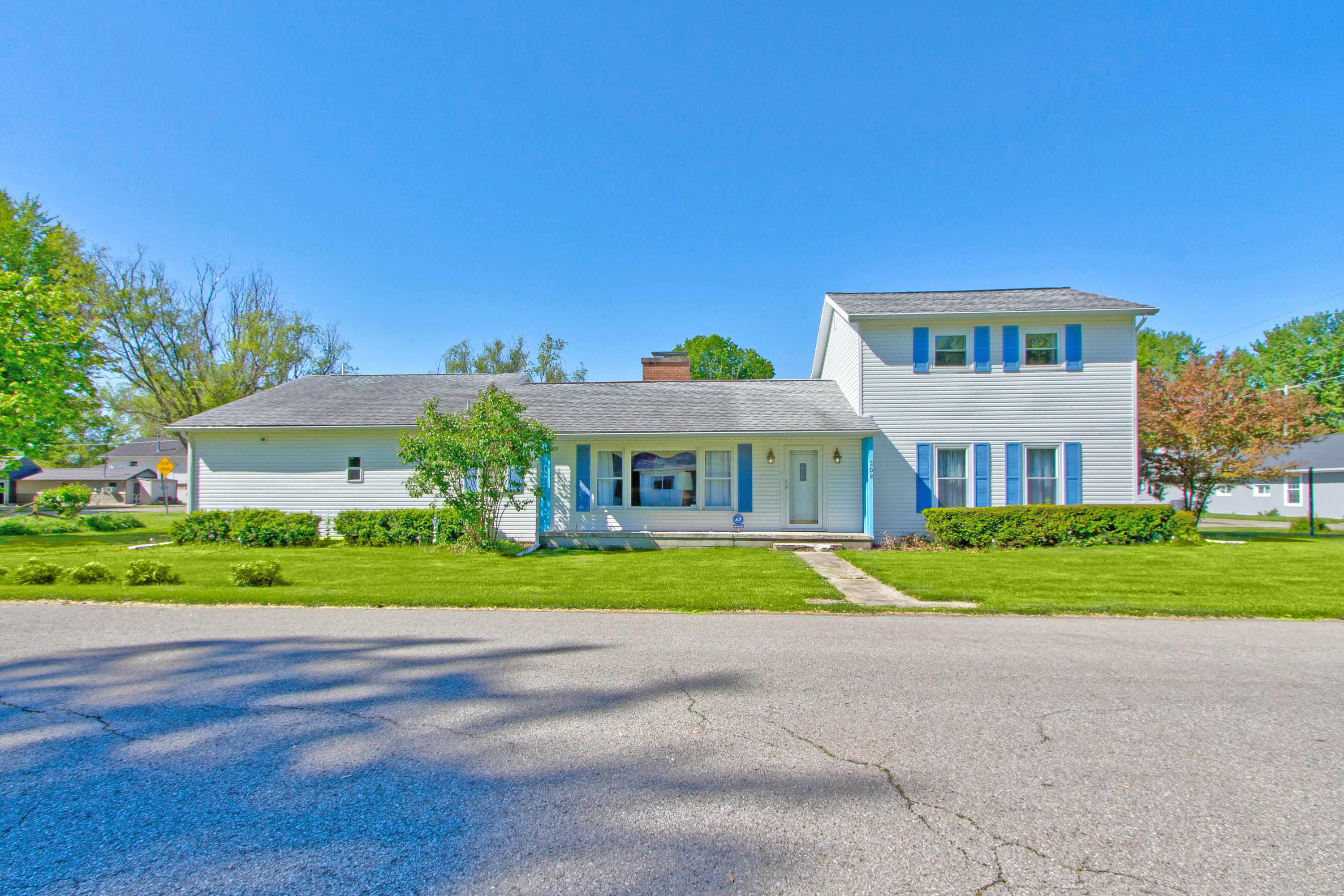 208 E Torrence Street, Belle Center, OH, 43310 Photos, Videos & More!